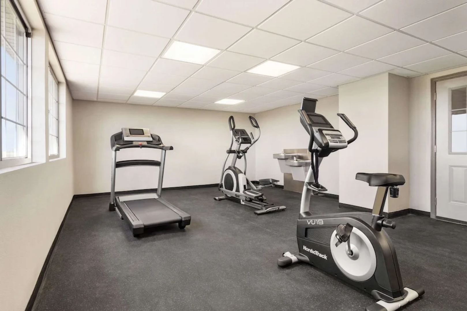 Econo Lodge Blackwell I 35