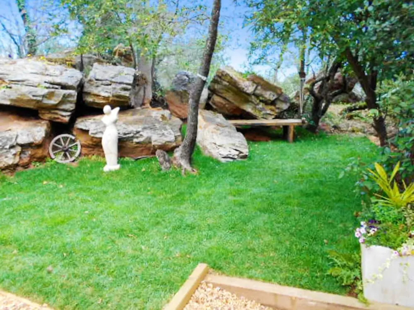 House With one Bedroom in Pougnadoresse, With Pool Access, Furnished T