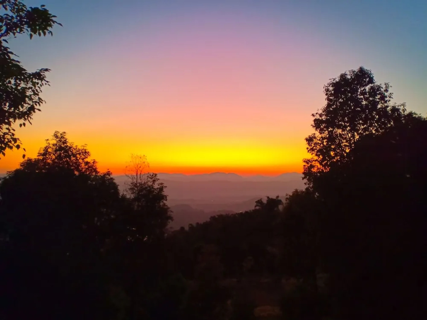 Begnas Lake front guest house