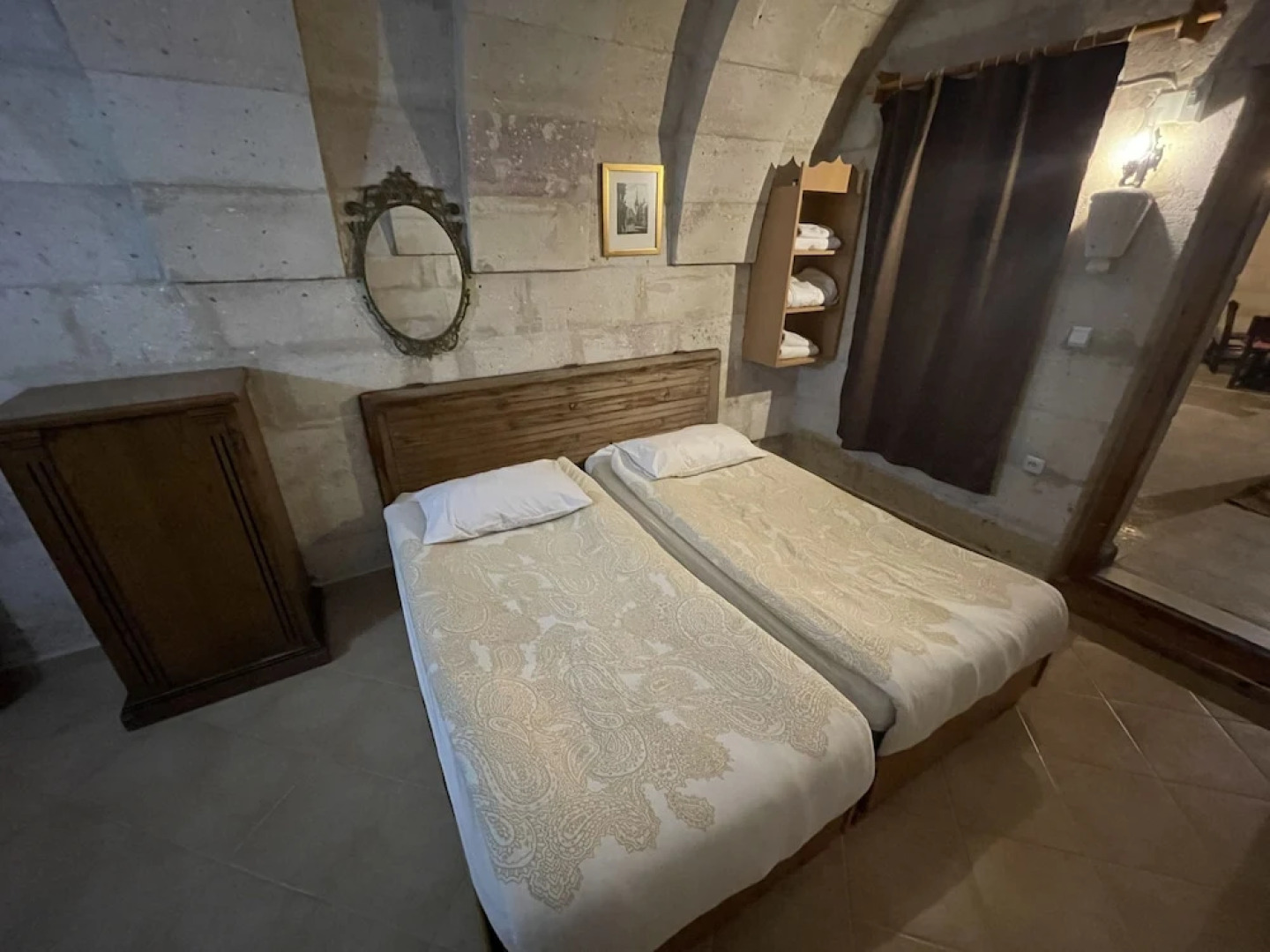 Anatolia Raymonde Cave House