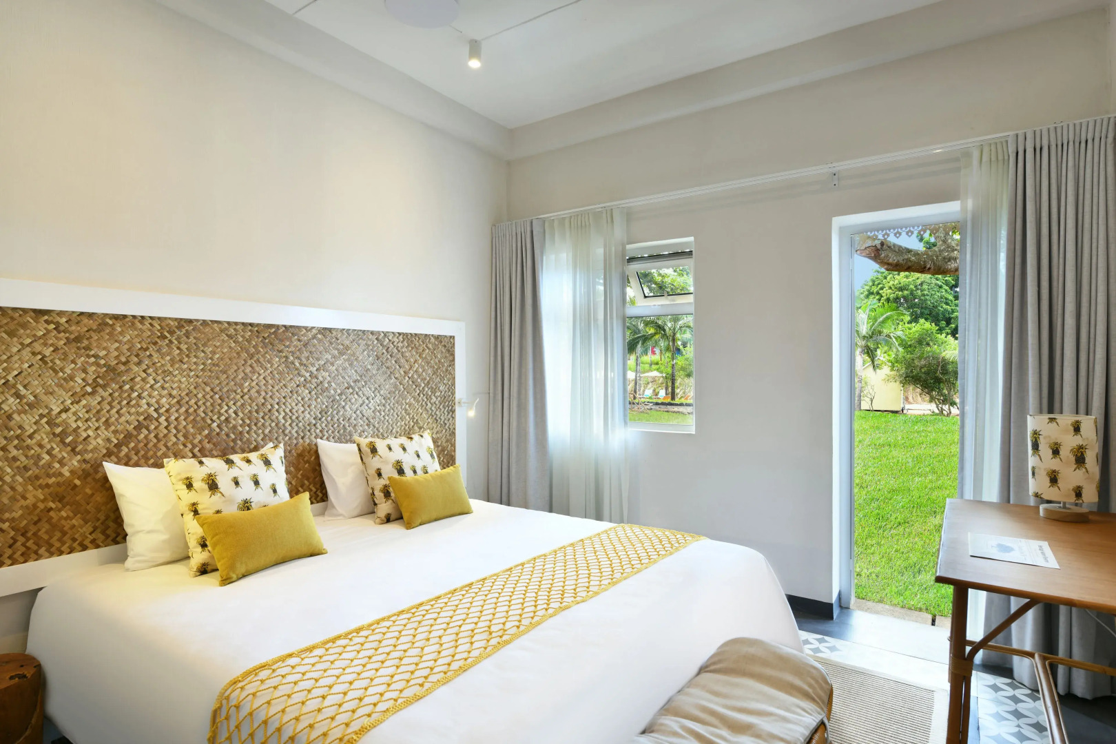 Kaz'alala Hosted B&B