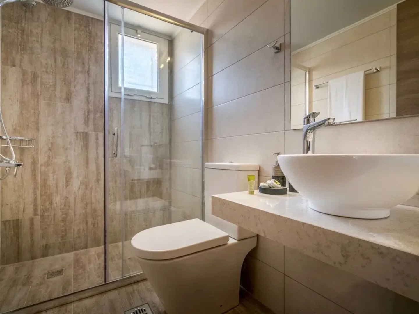 Stunning Villa in Galaro With Private Pool Near City Centre