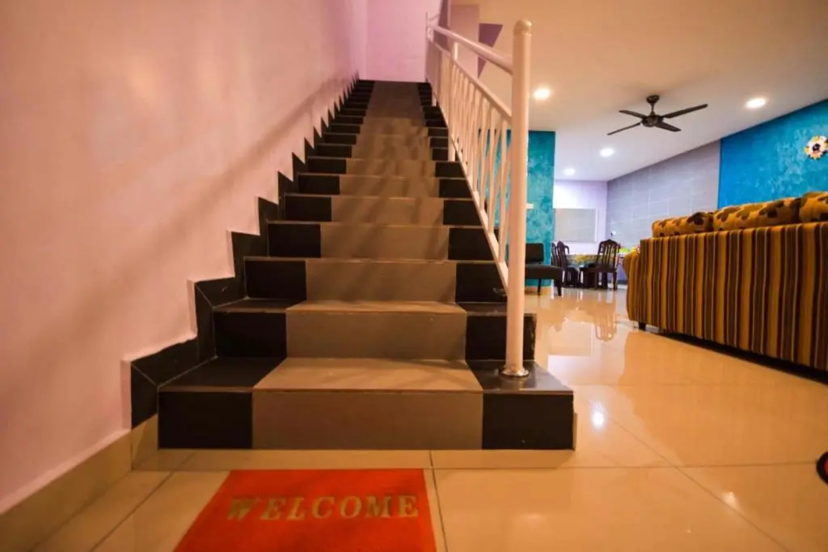 275 Sitiawan Homestay