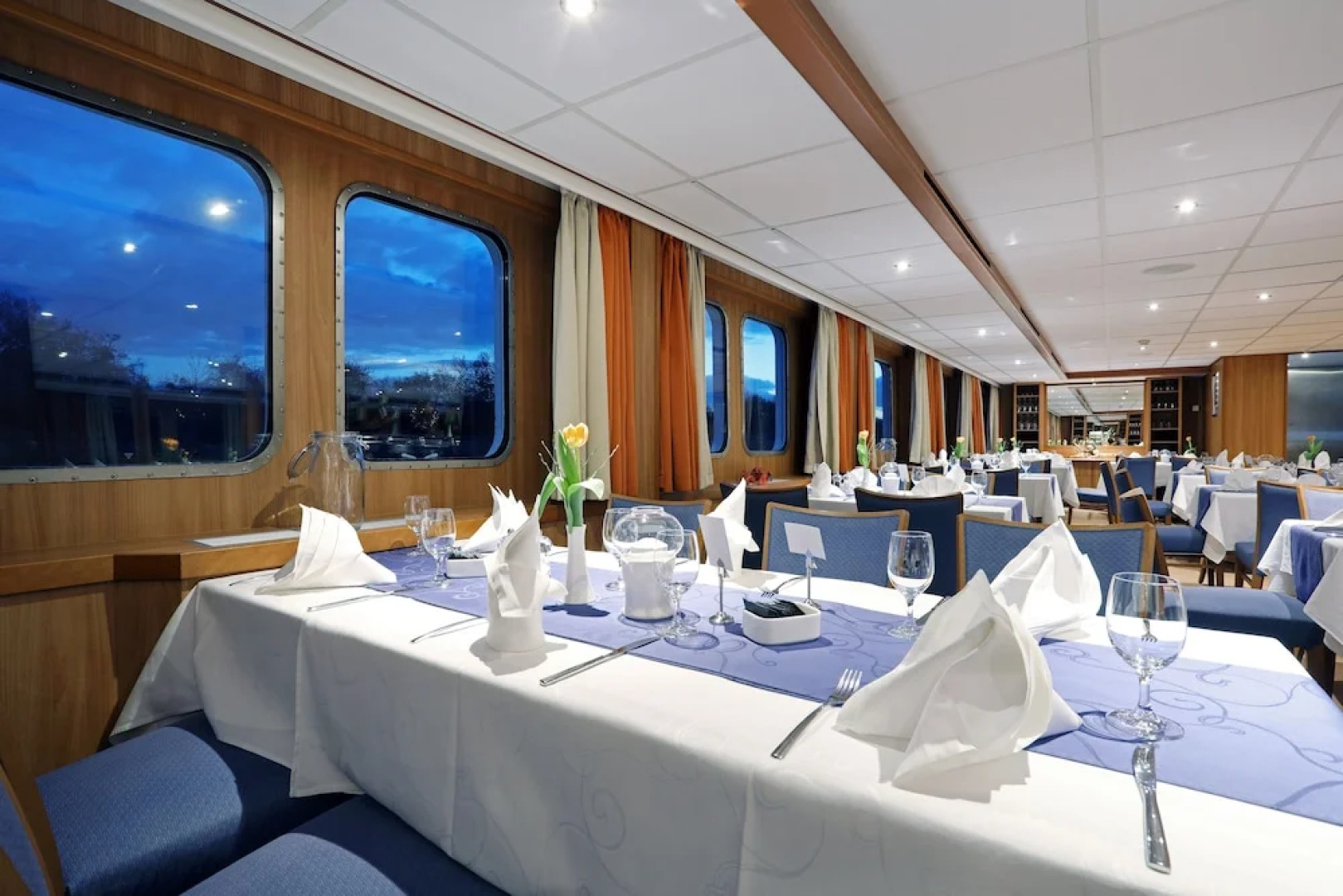 Hotelkabinenschiff Junker Jörg