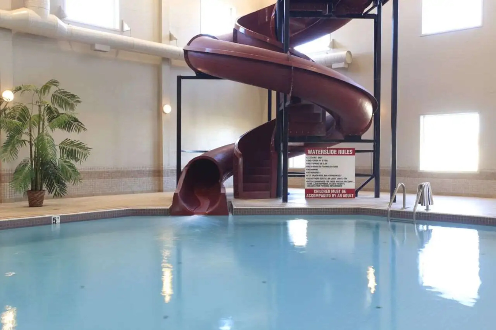 Coast Grimshaw Hotel & Suites