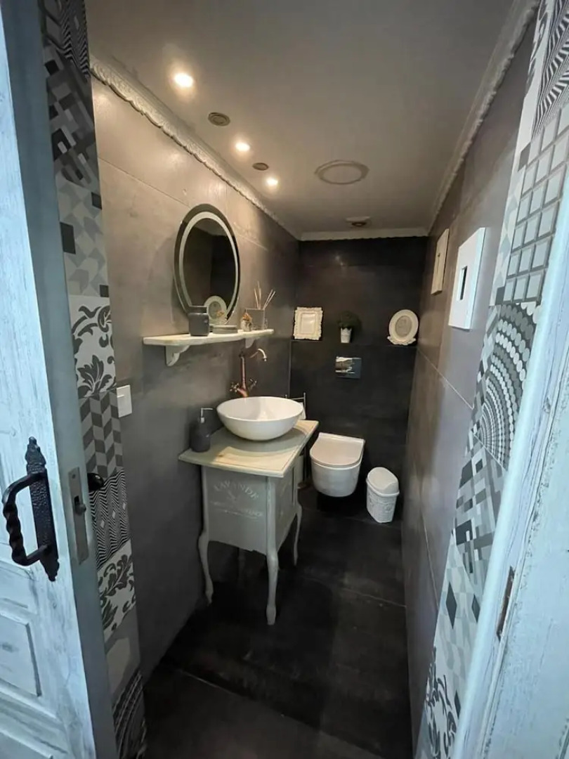 Charming 2-bed Apartment in Dbayeh Near Le Mall