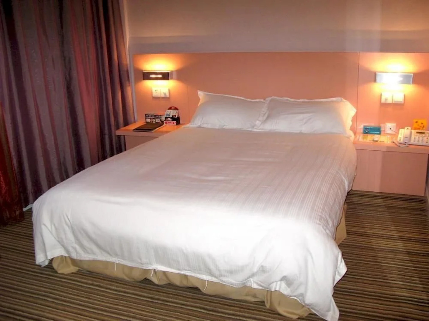 Yueqing Yuecheng Donghai Holiday Hotel