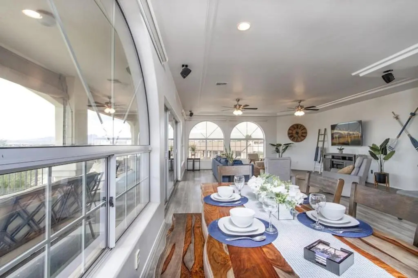 Luxury Estate in Prime Location w Panoramic views of Lake Havasu