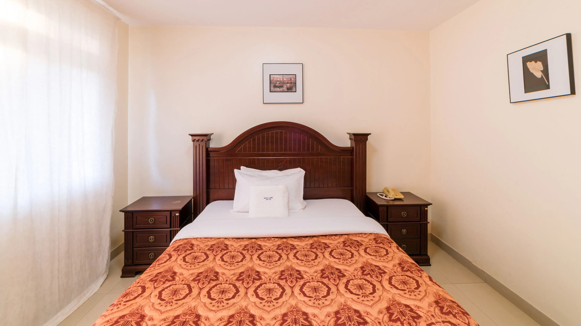 Golf Lane Hotel
