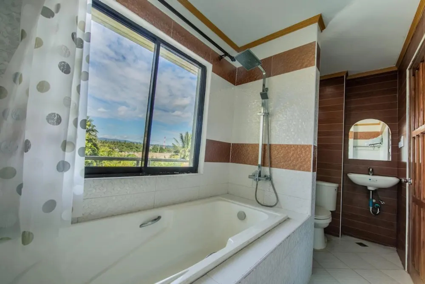 Rawis Resort Hotel