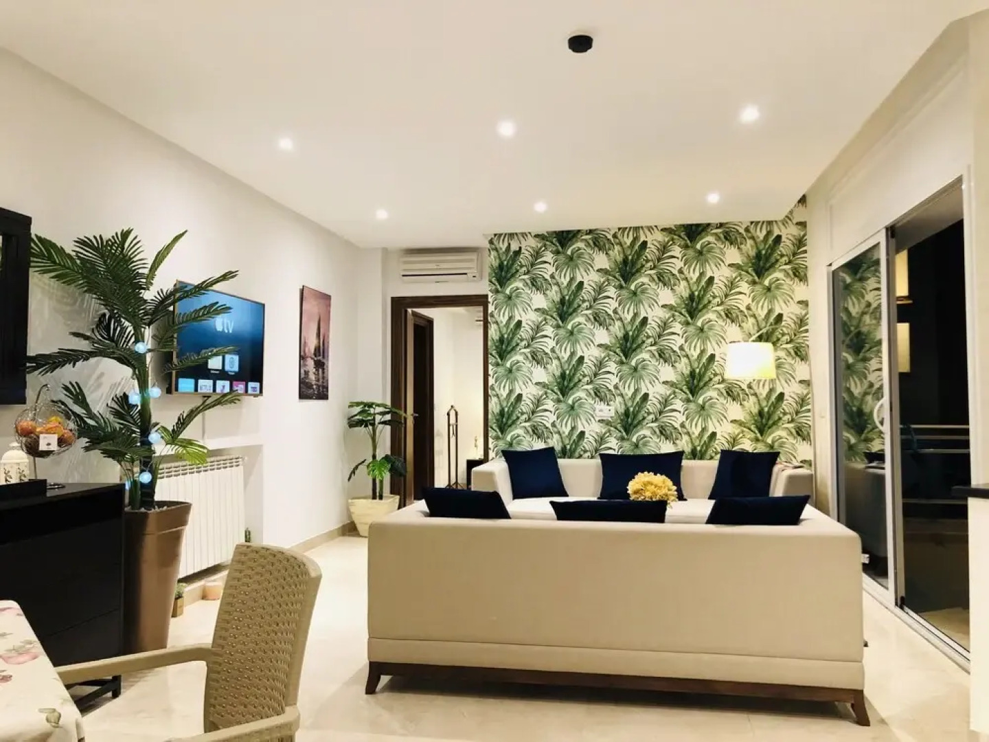 Business Apartment with View & Hot Tub