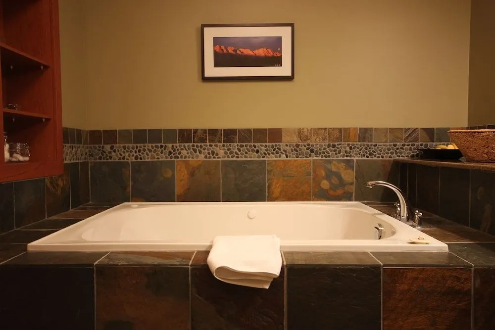 Pinnacle Ridge Chalets by Fernie Lodging Co