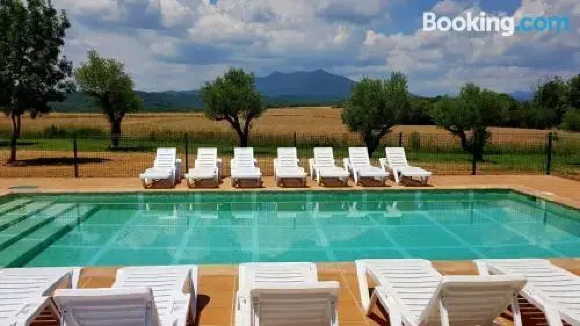 Masía para grupos con piscina privada28 pax