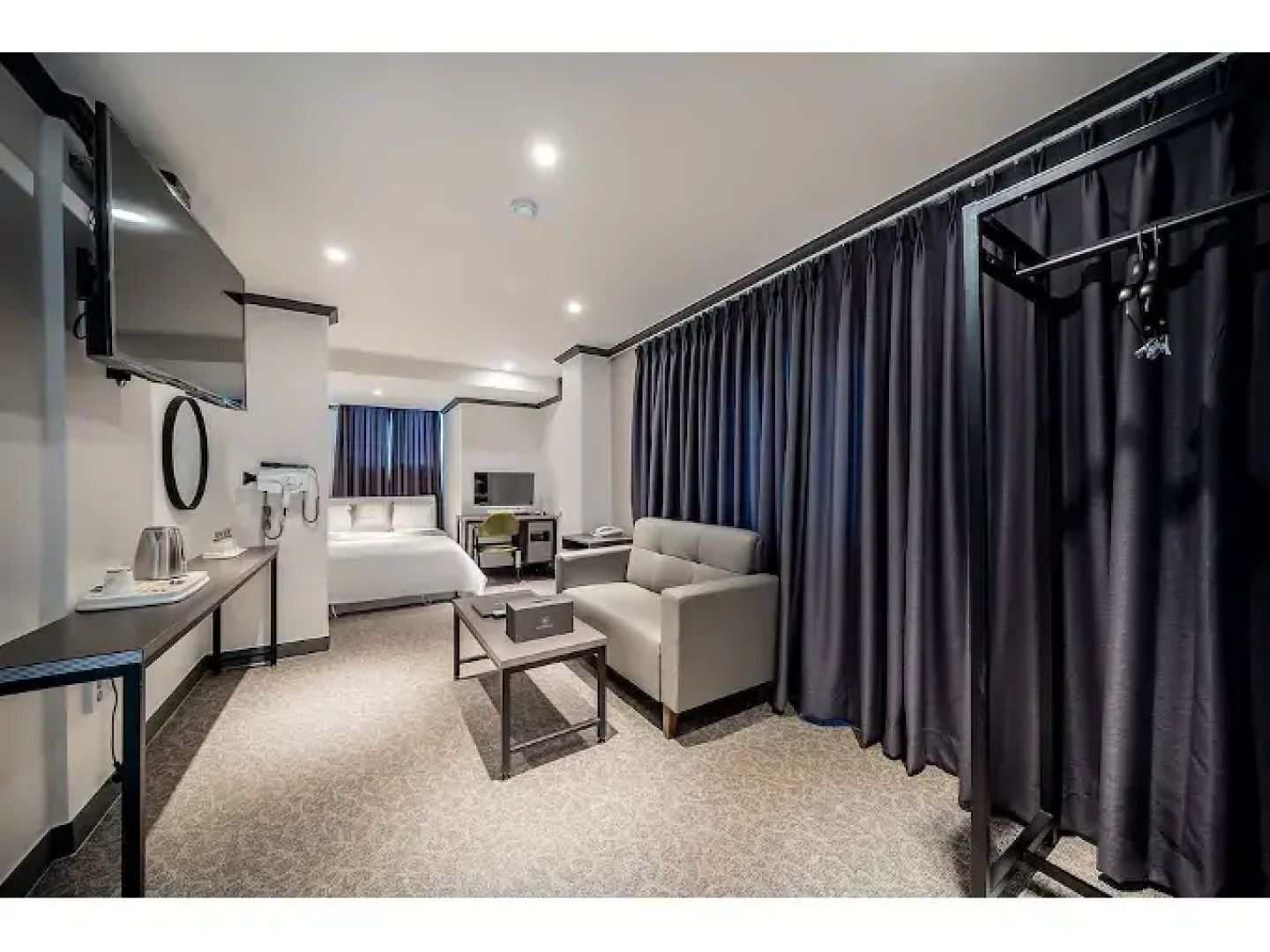 PATIO Hotel & Monster Village