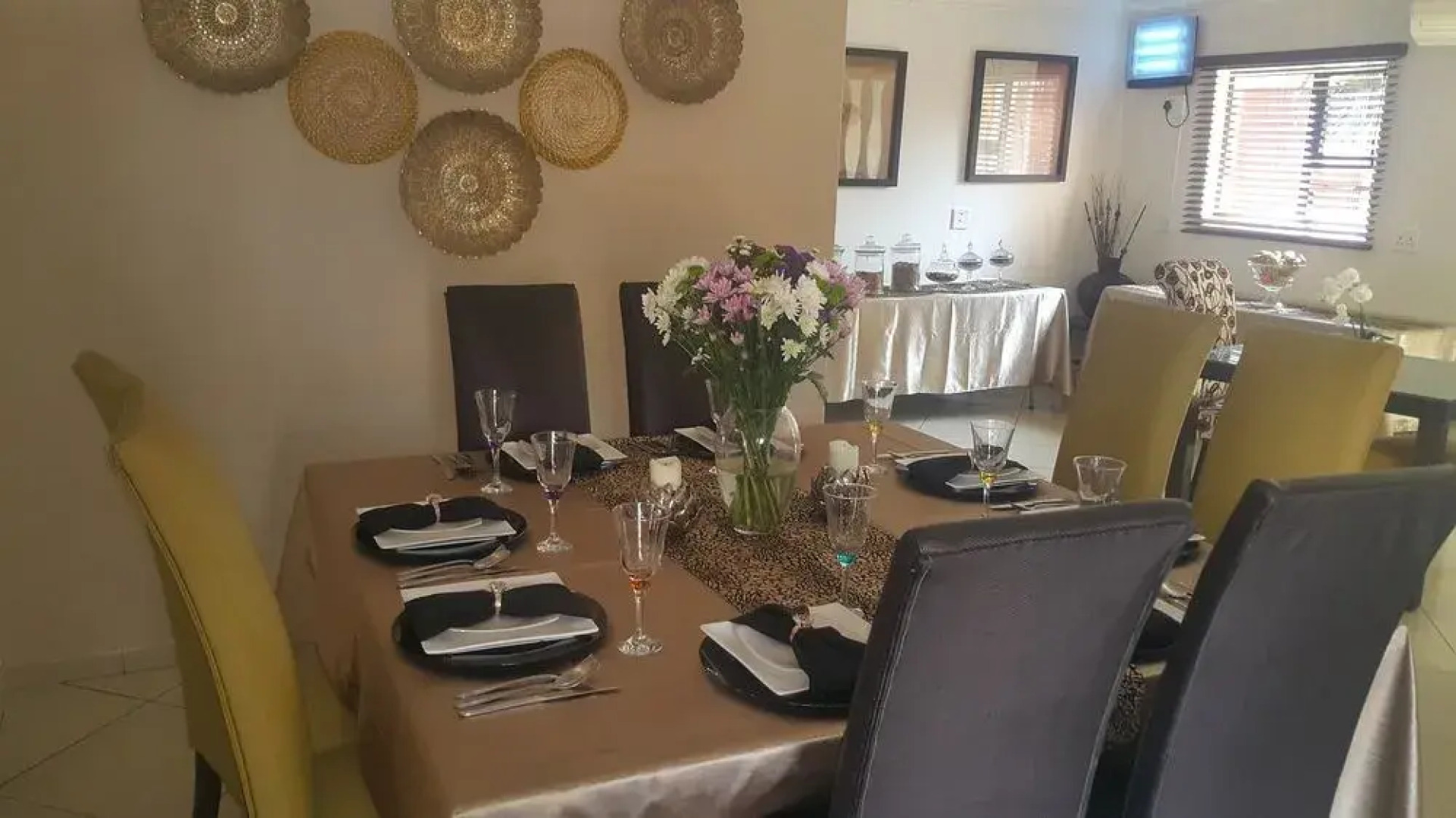 Umqhele Bed  Breakfast