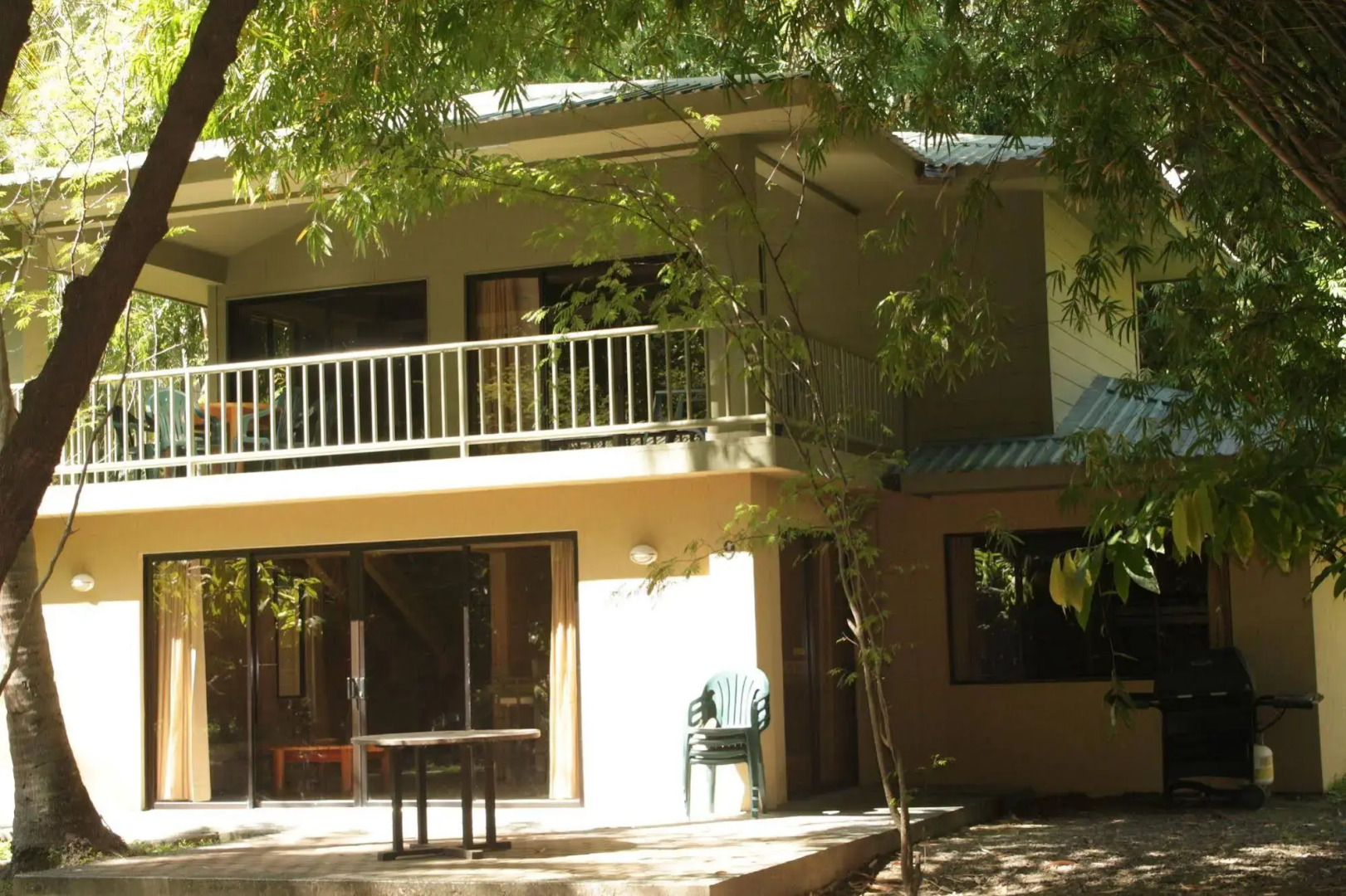 Puerto Barillas Marina & Lodge