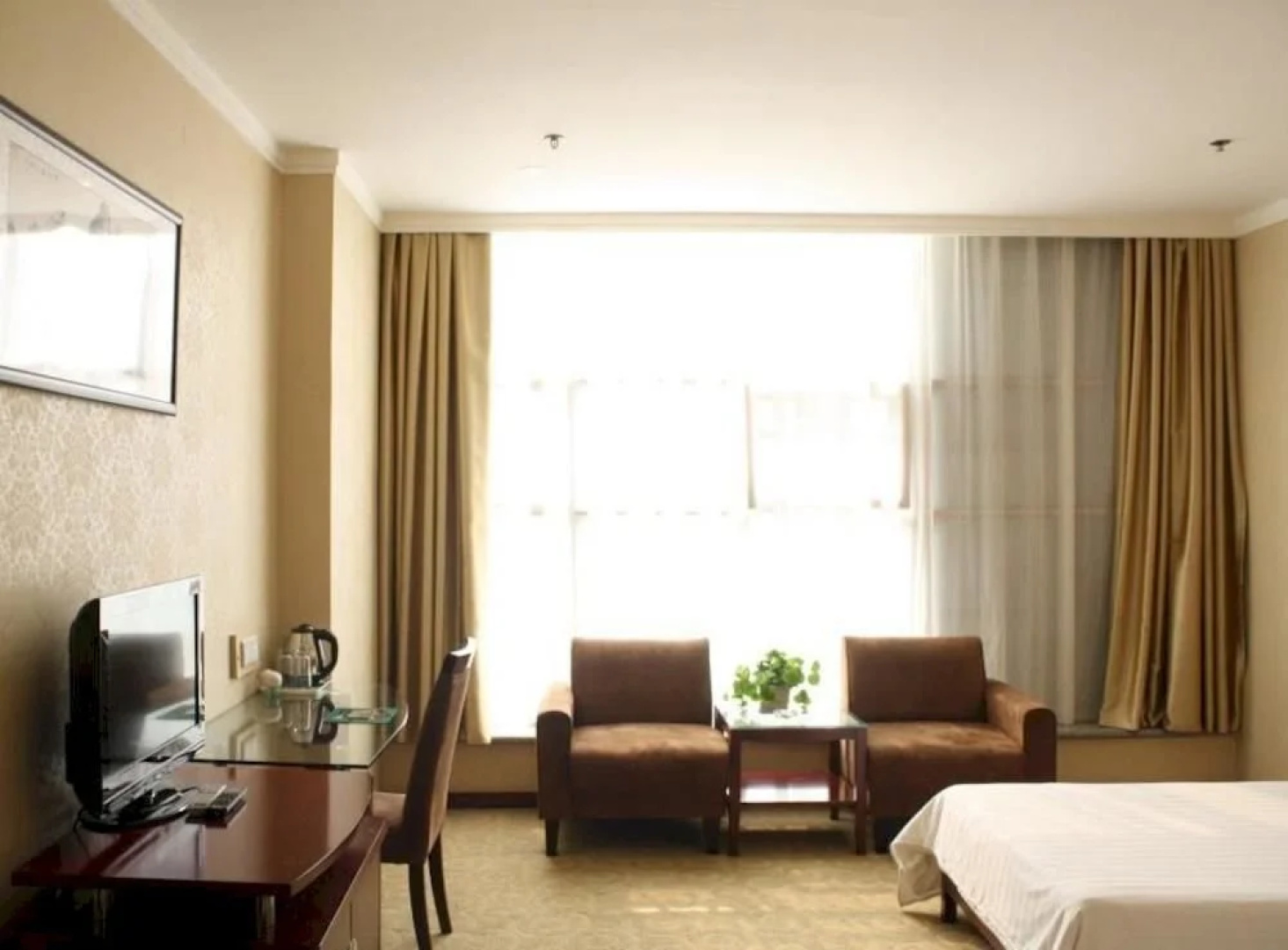 Binzhou Century Star Business Hotel