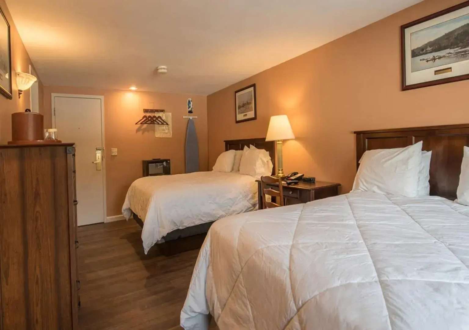The Shawnee Inn and Golf Resort