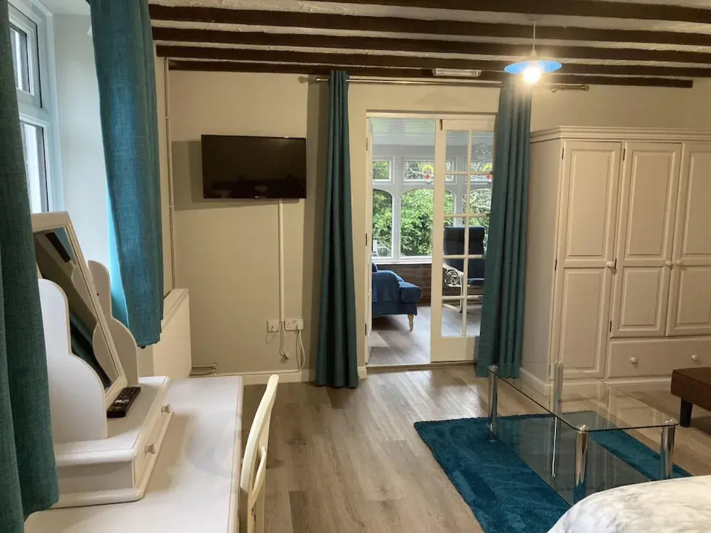 Pinewood Cottage Deluxe Self Catering Apartments