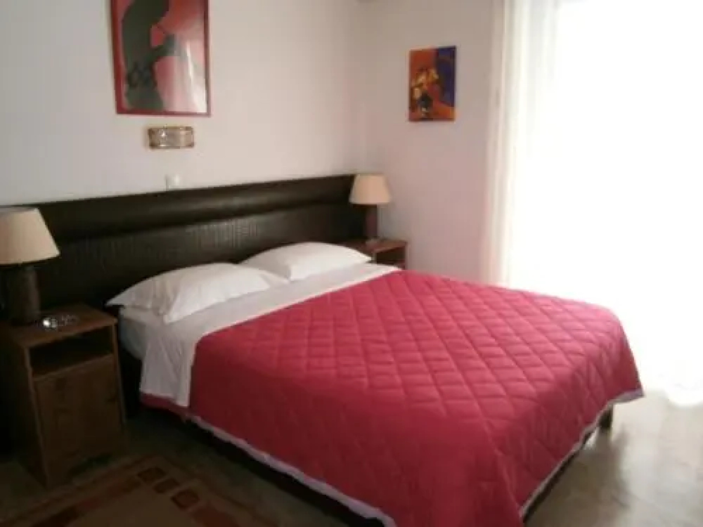 Antonios Rooms