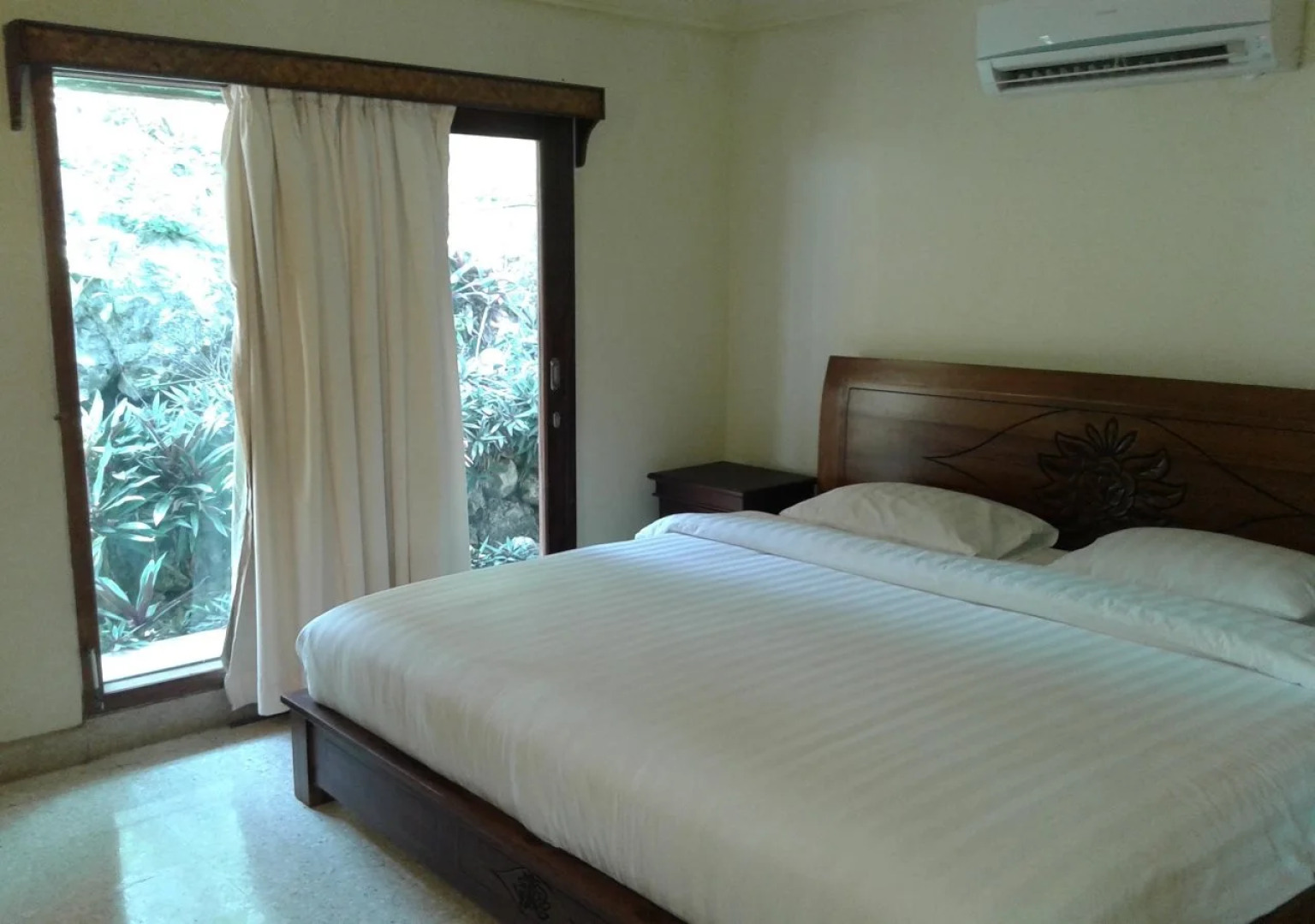 Queen of The South Resort