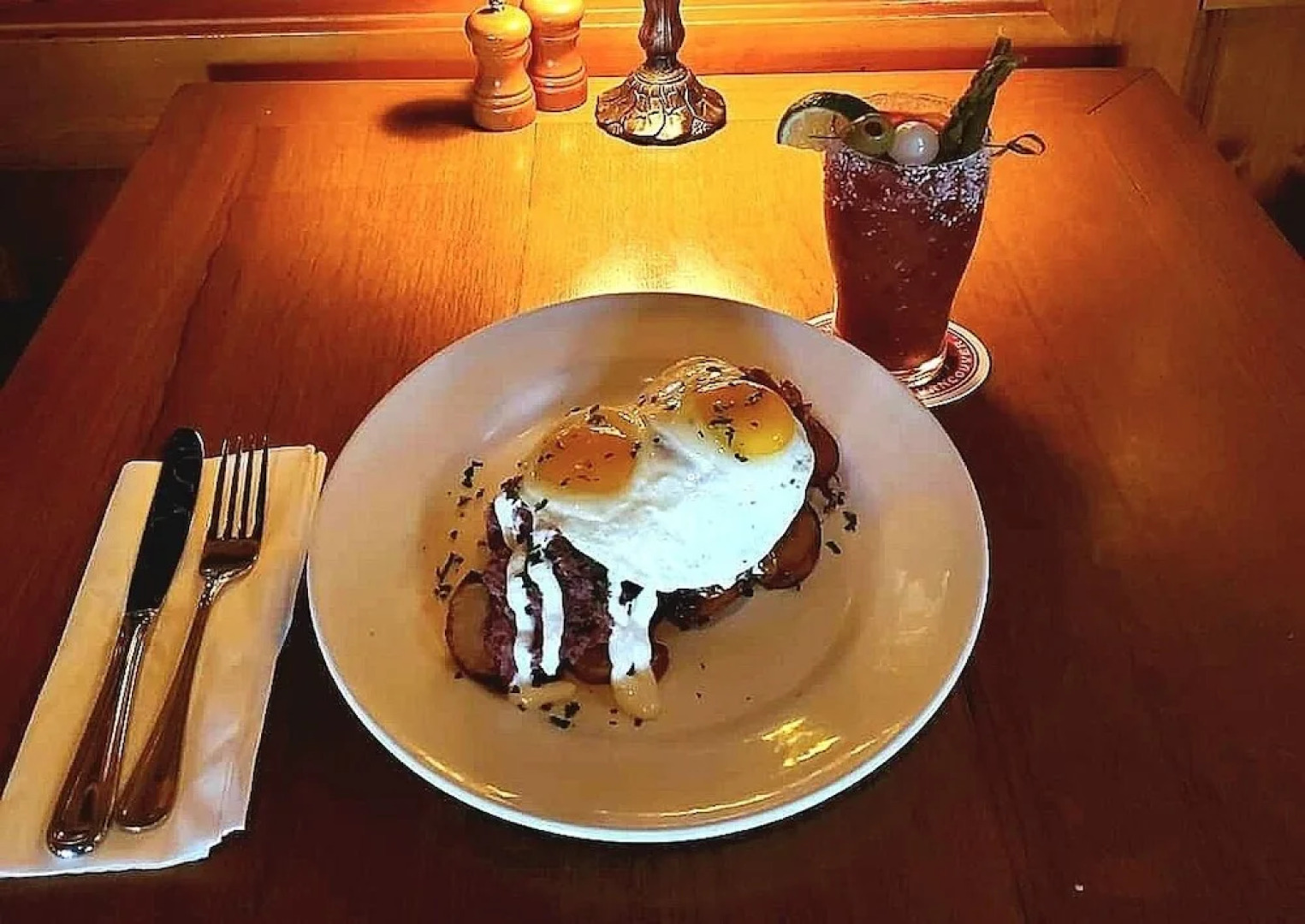 McMenamins Kalama Harbor Lodge