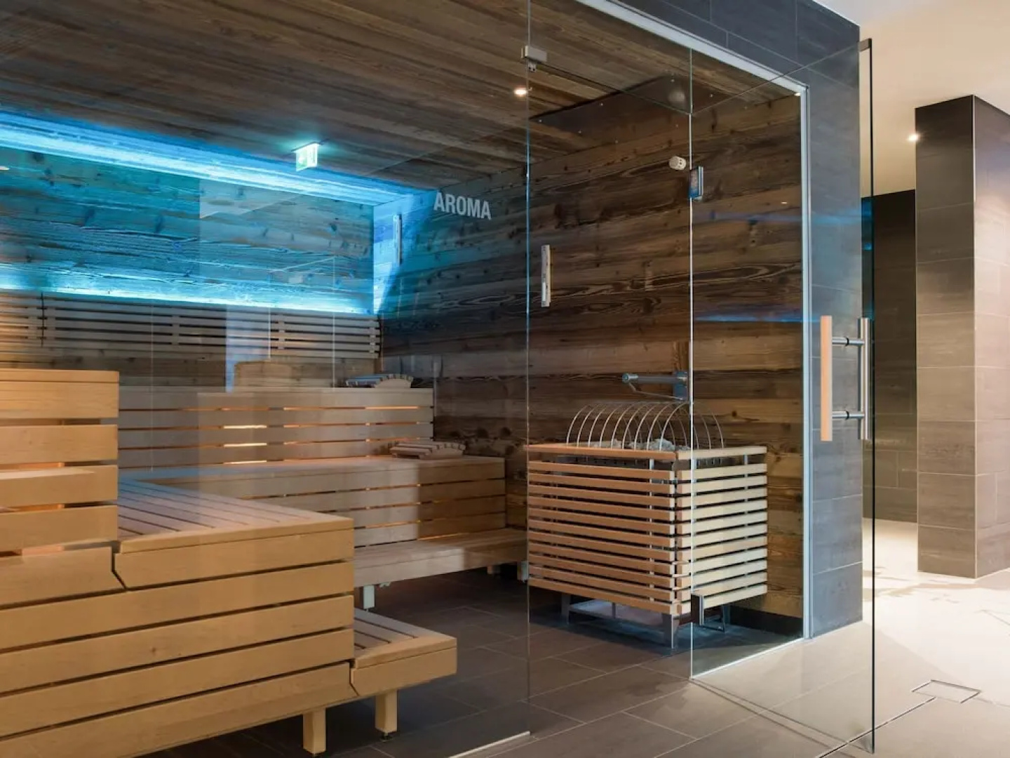 Luxurious Apartment with Swimming Pool in Matrei