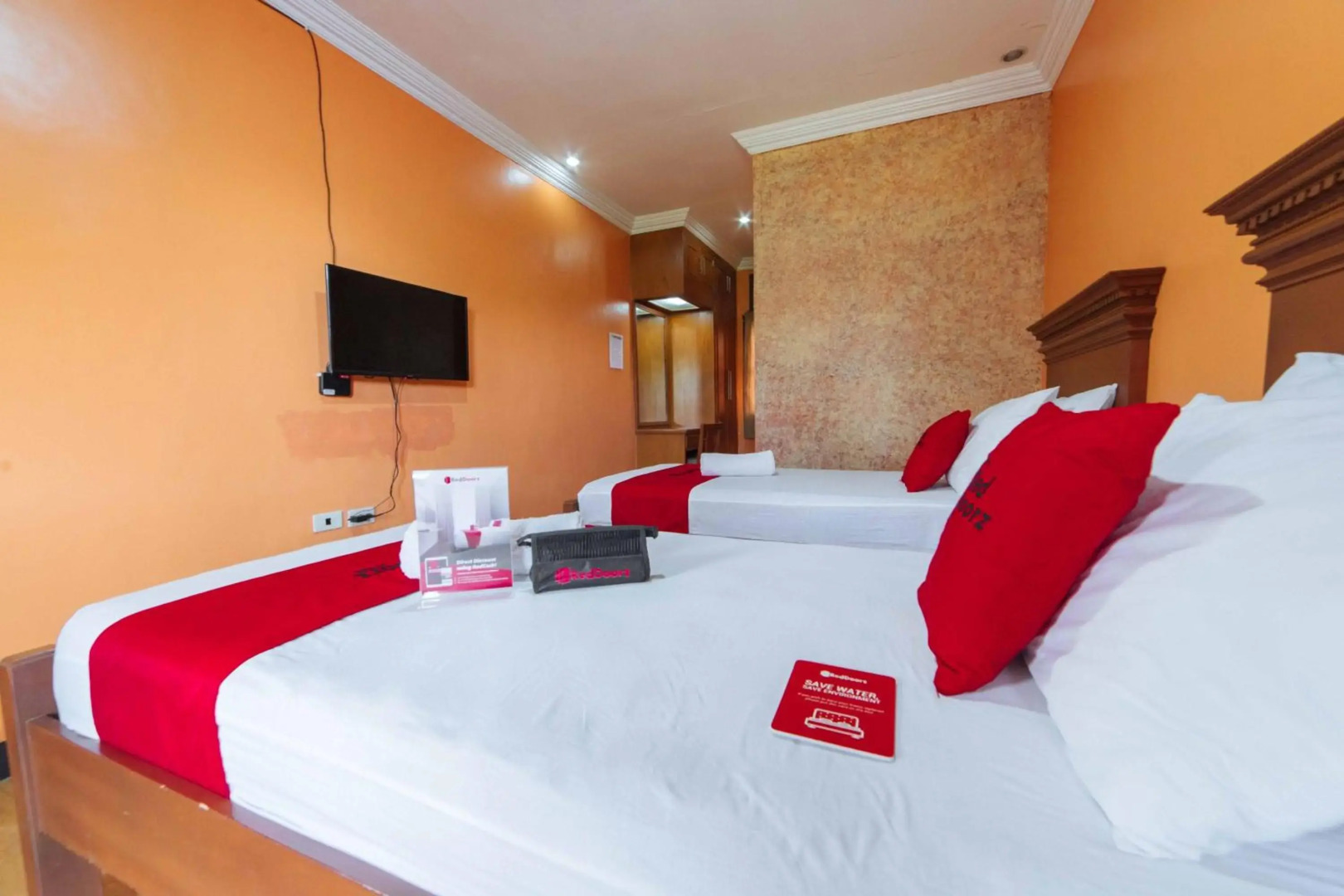 RedDoorz Plus @ Starhomes Olivianville