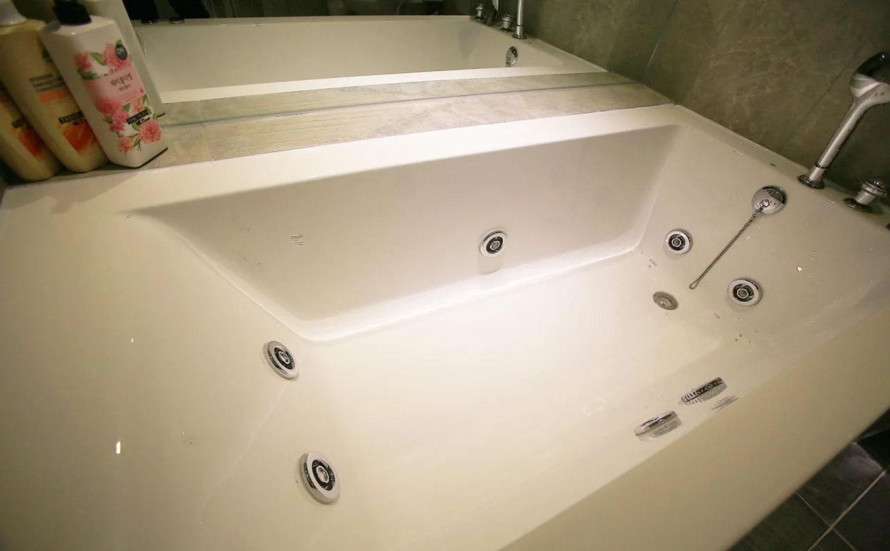 7th Street THE PLAY Hotel