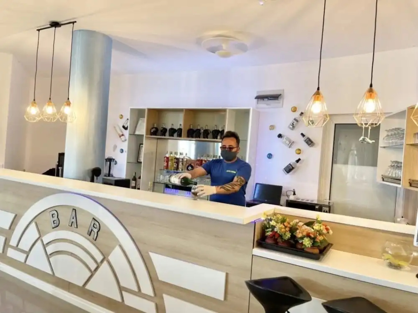 Sea View 1 Bed Apartment With Stunning Ocean Views