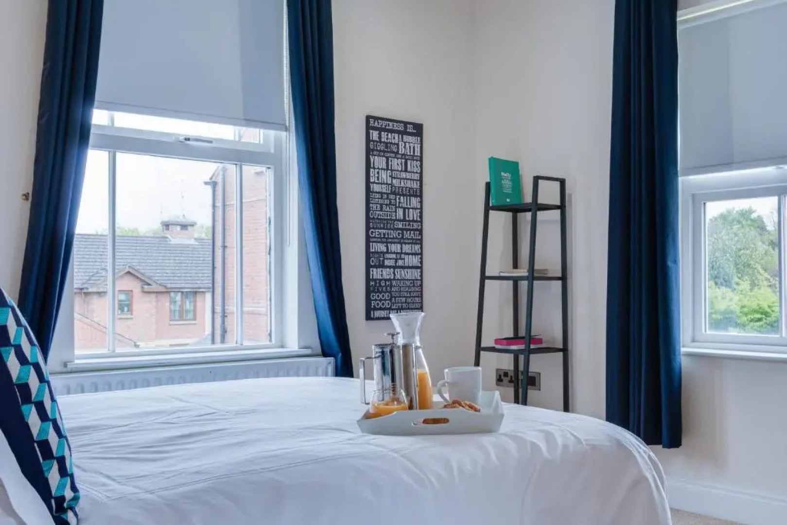 Modern, luxury suites with private bathrooms close to city centre