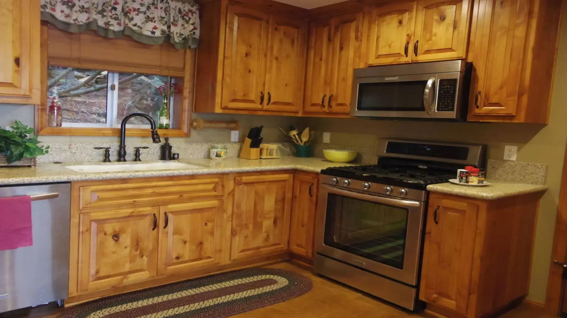 Lakeview House at Lake Arrowhead