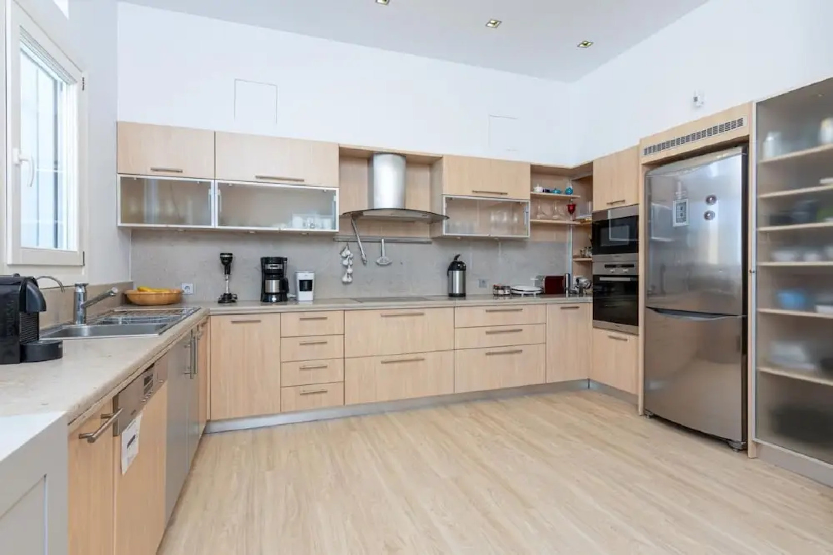 Inviting 8-bed Villa in Ermoupoli - Villa Blueros