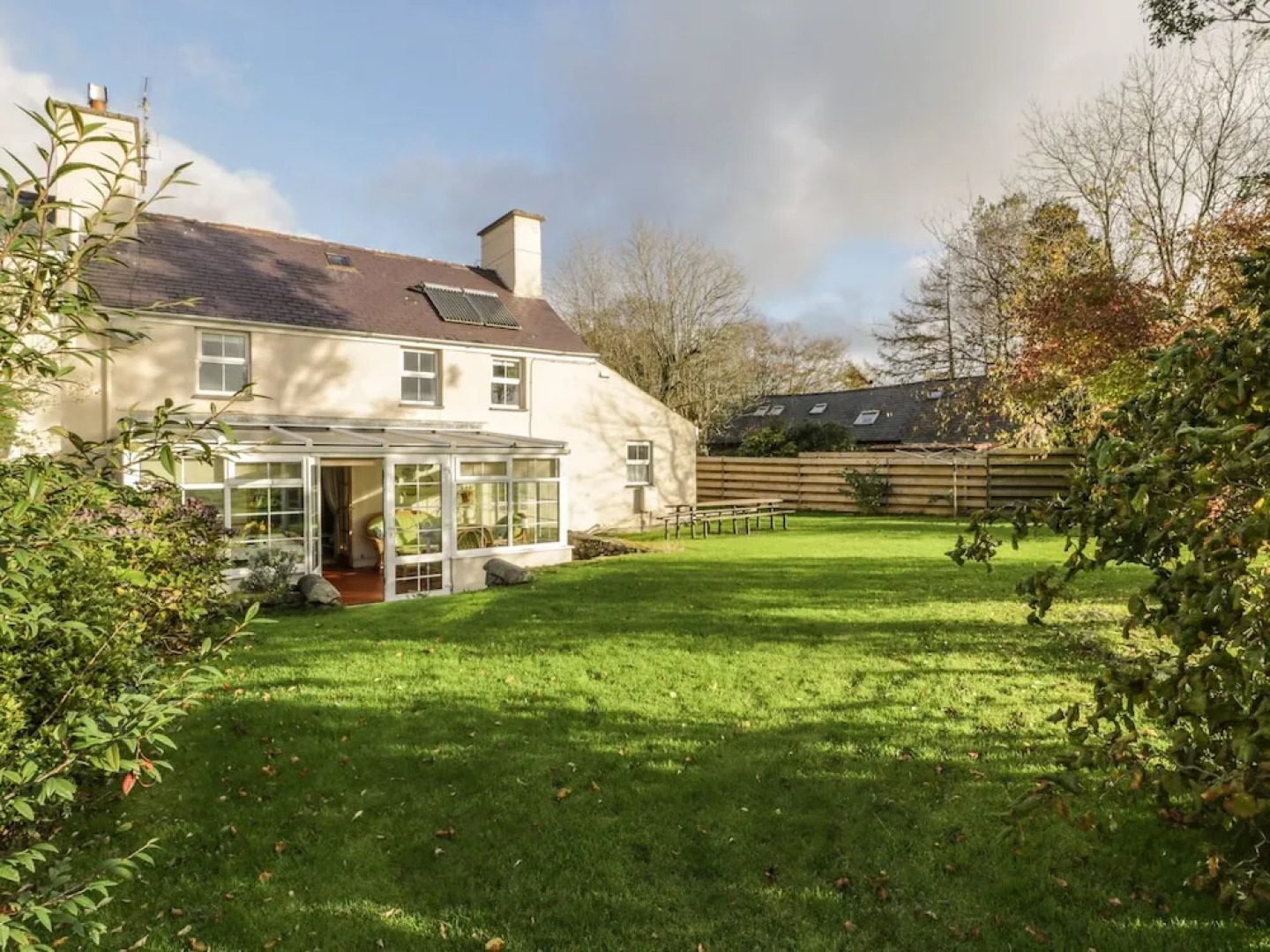 Ynys Pandy, Garndolbenmaen