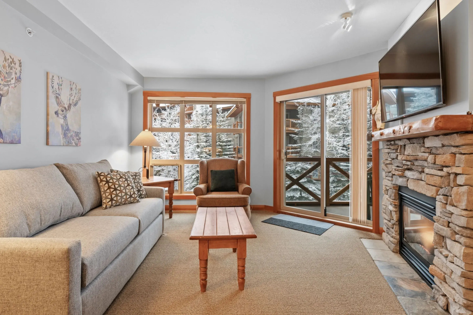 TOP FLOOR in Panorama Resort | TRUE Ski In/Out | Indoor Access to Pool & HotTubs