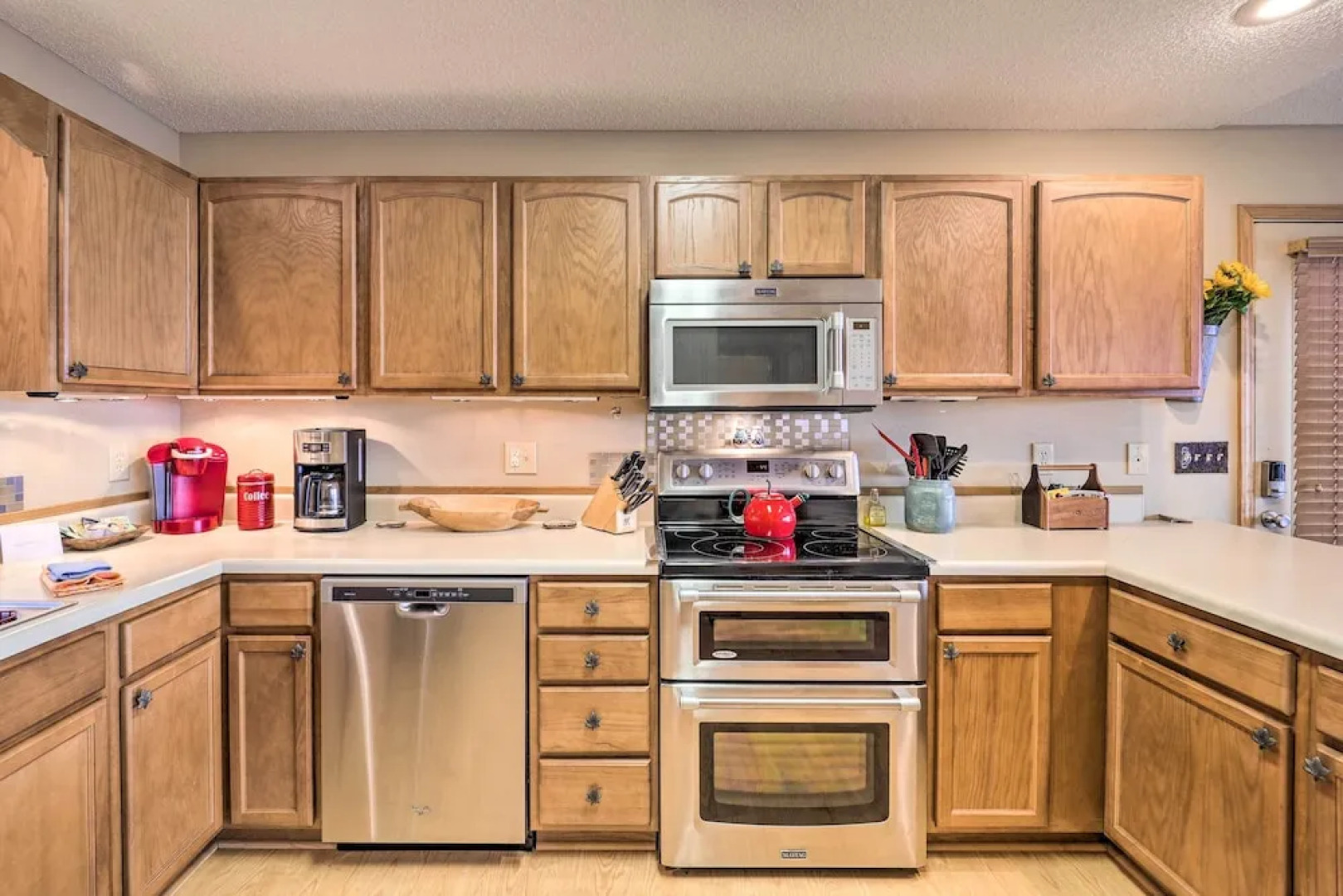 Deck + Million Dollar Views: Beech Mountain Cabin