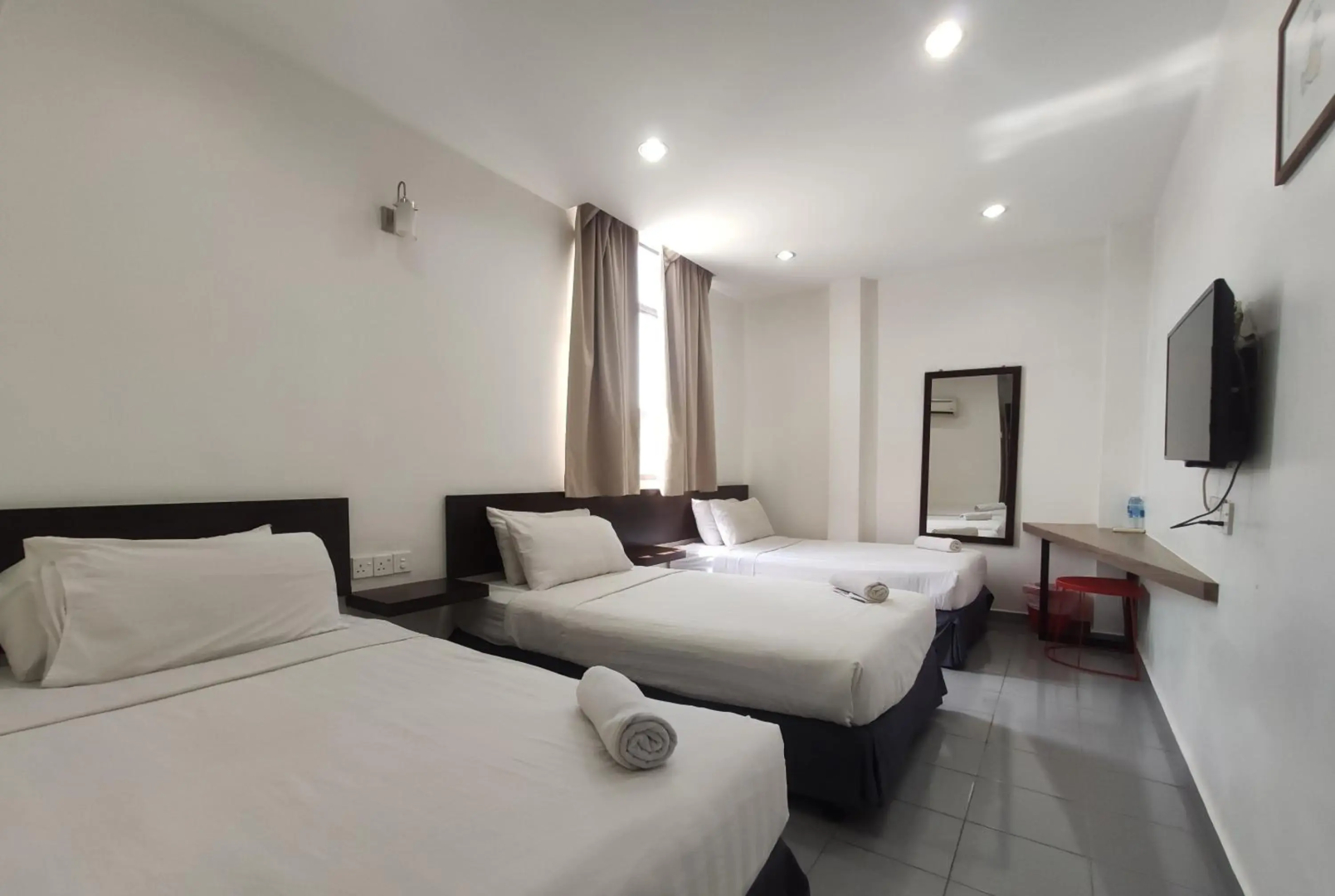 T Hotel Tandop