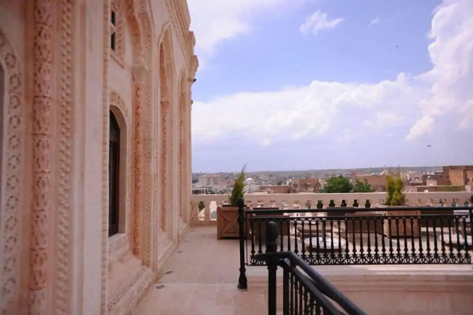 Shmayaa Hotel - Special Class