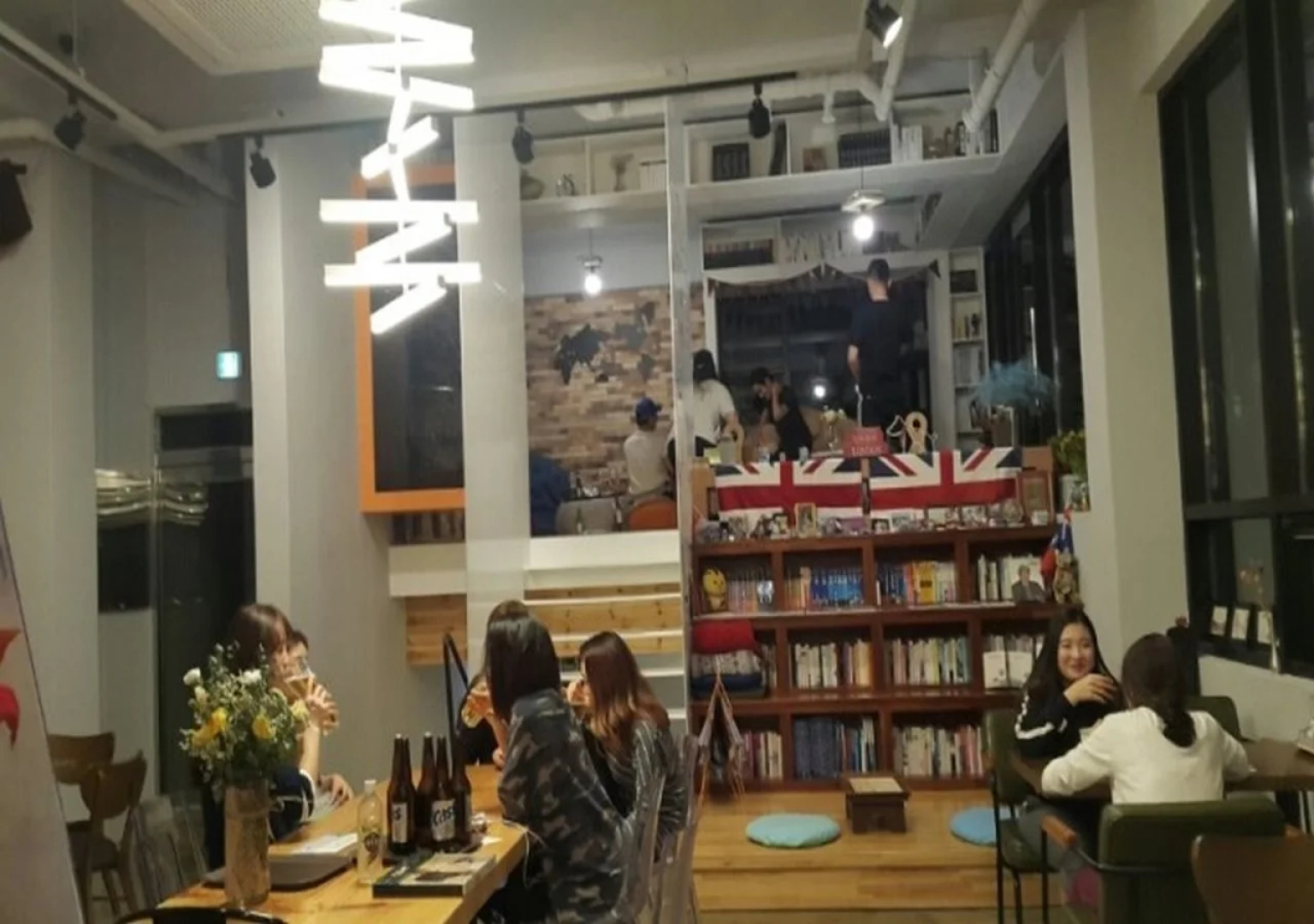 Andong Poong-gyung HOSTEL n LIBRARY