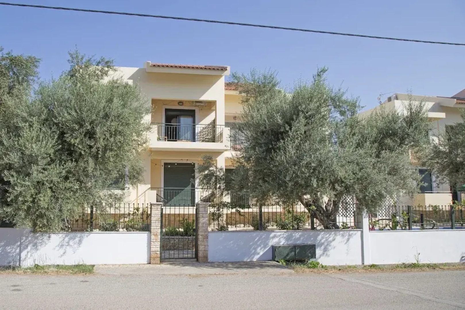 "exotic Studio at Oliva Holiday Homes"