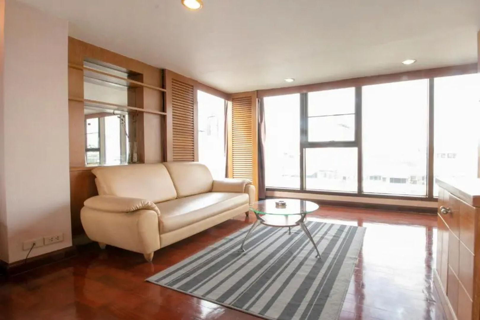 Super OYO 75385 Hotel Win Long