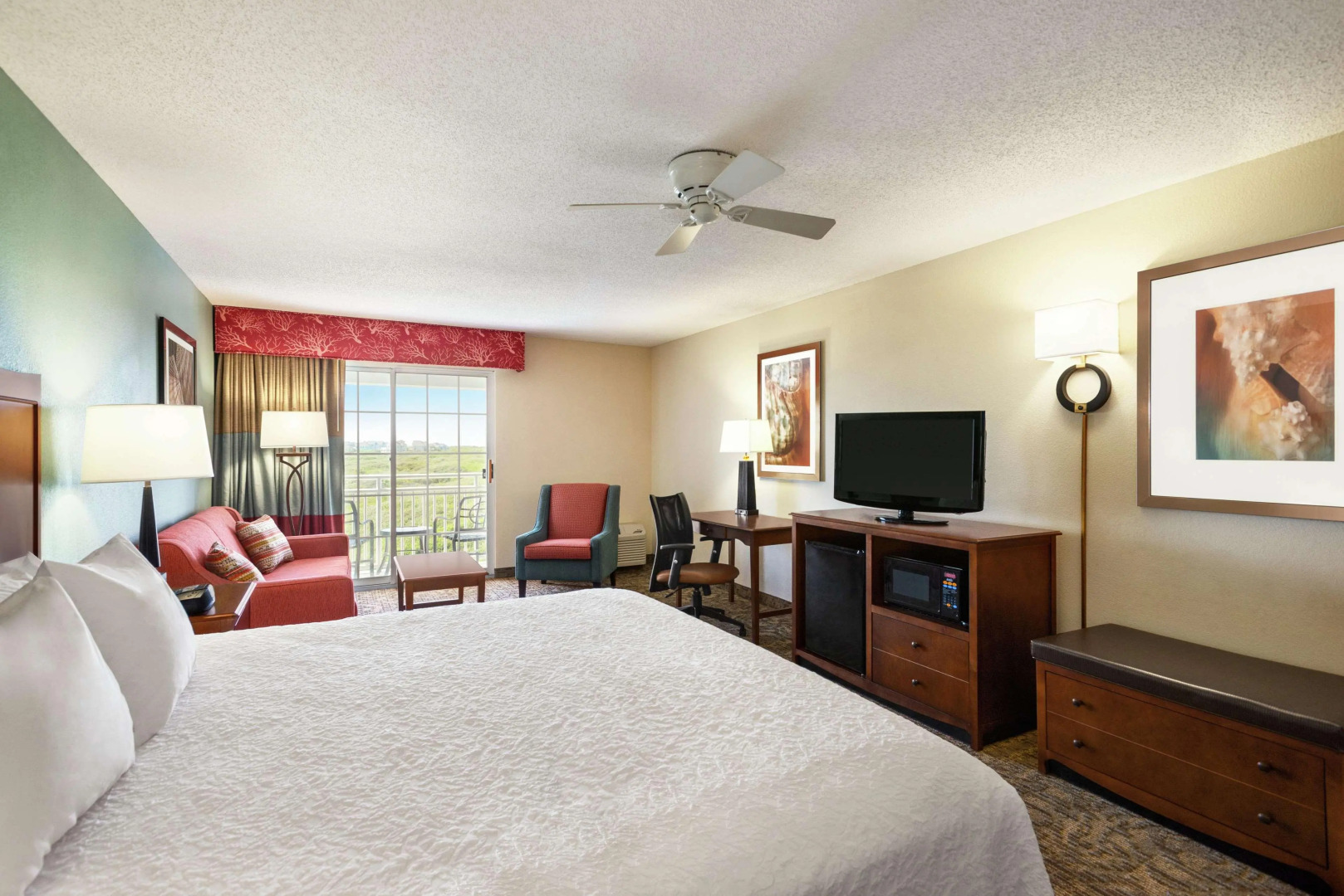 Hampton Inn & Suites Outer Banks/ Corolla