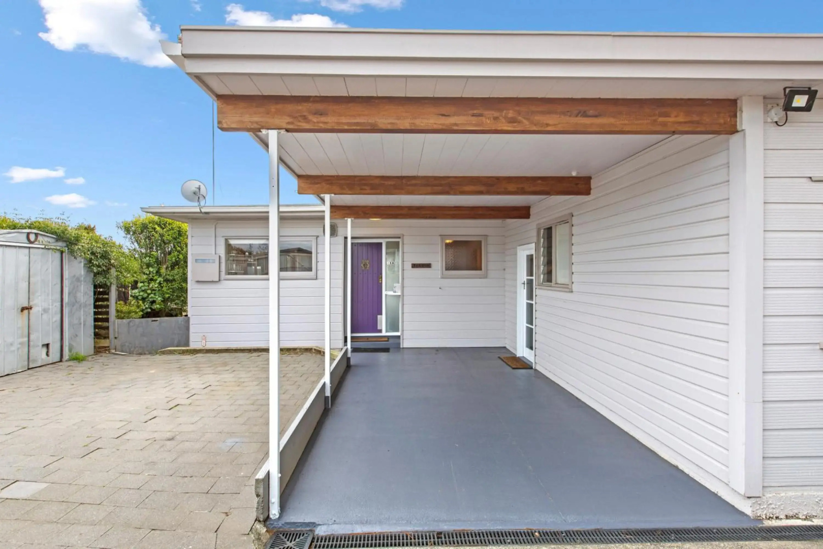 Bay Vista Views - Raglan Holiday Home
