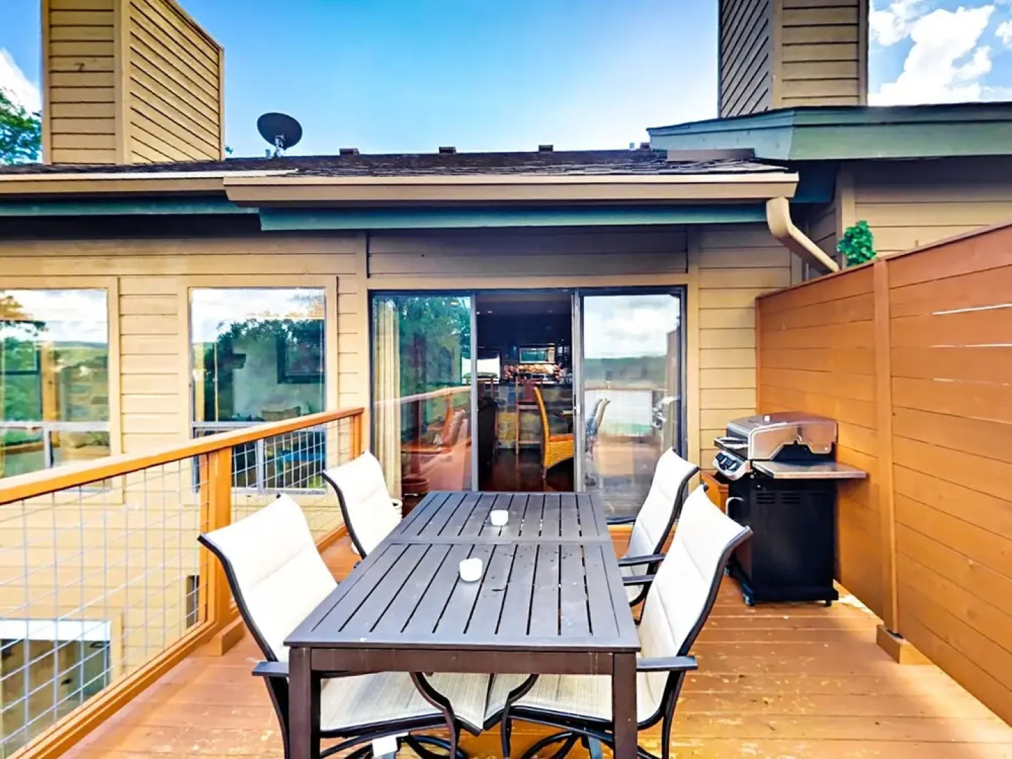 3BR 2BA Lake Travis Waterfront with Boat Launch by RedAwning