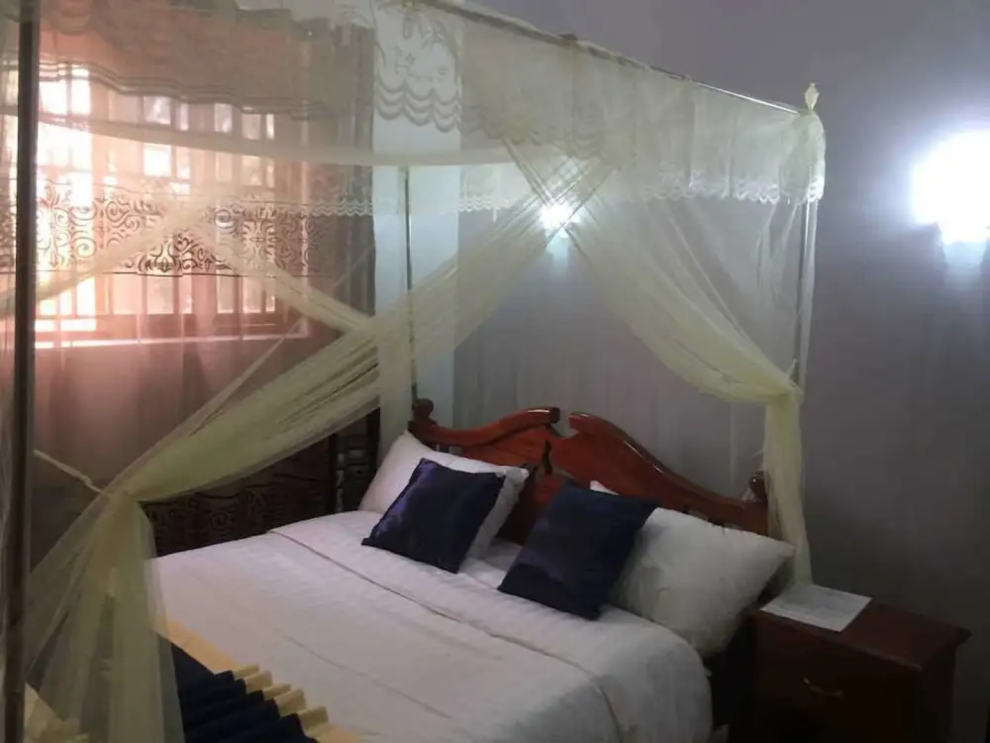 Bunyonyi Heights Inn