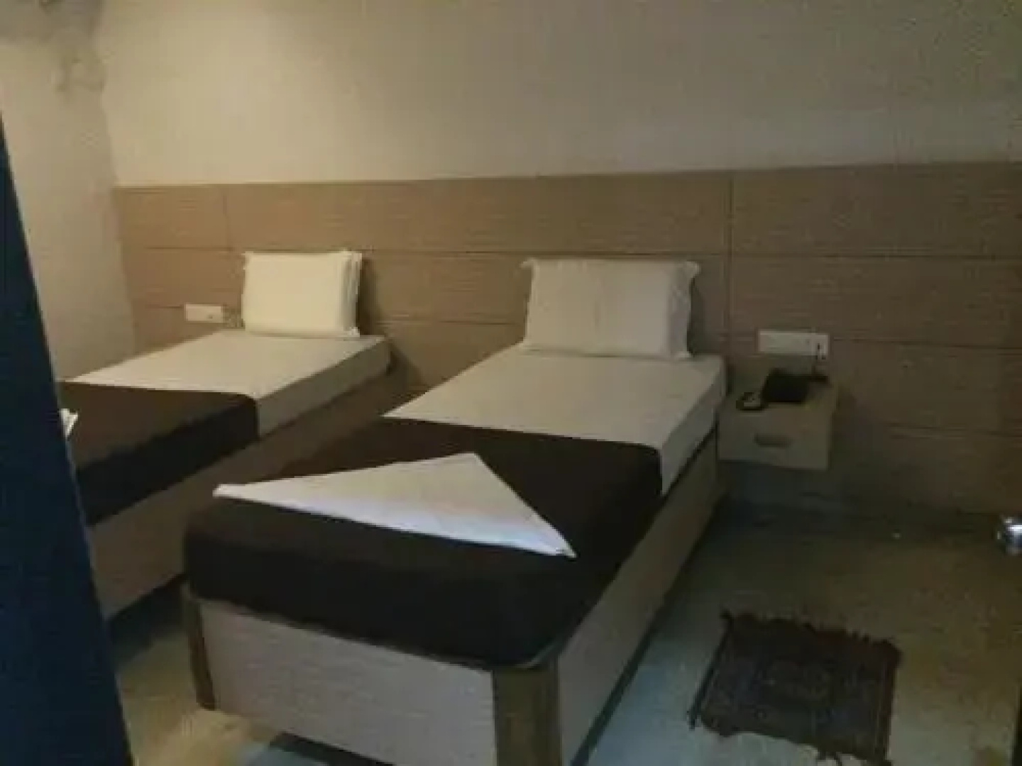 Hotel Sri Aditya Inn