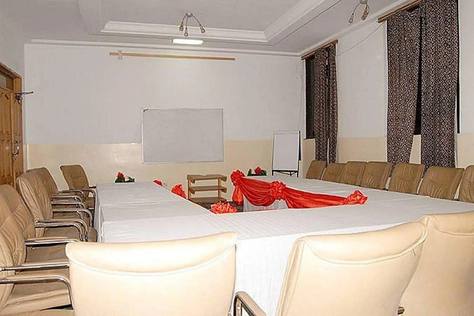 Valley Beach Hotel