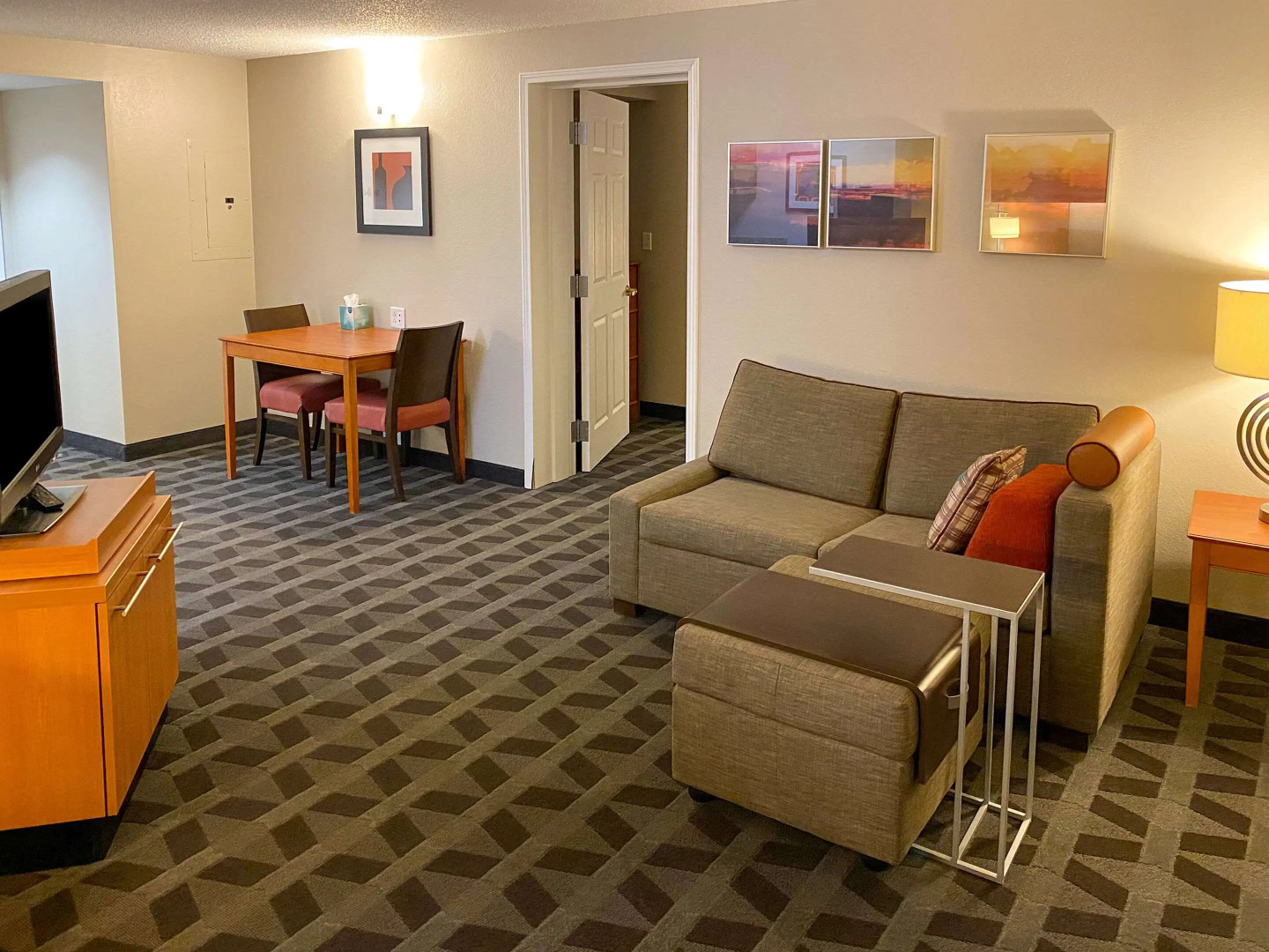 MainStay Suites Middleburg Heights Cleveland Airport