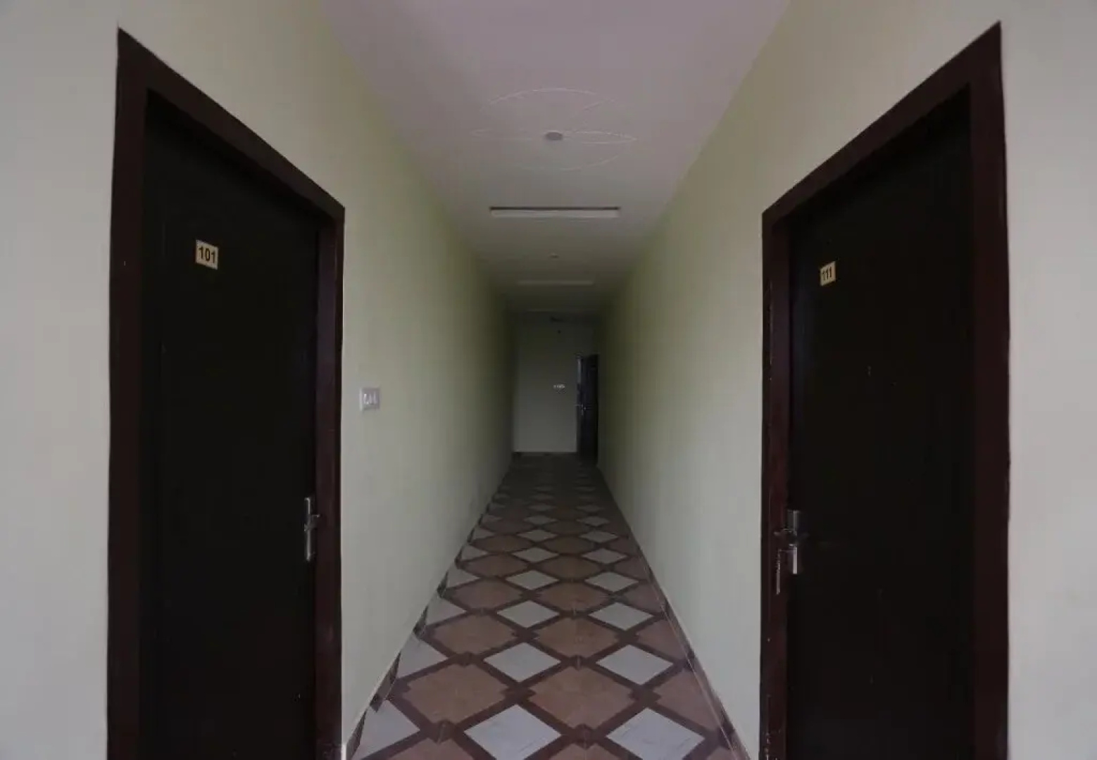 Hotel Baswari By OYO Rooms