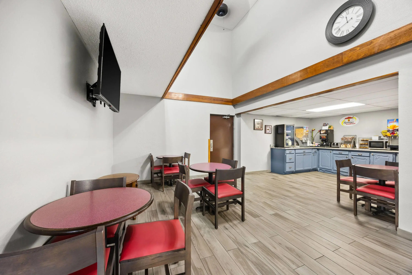 Super 8 by Wyndham Harrison AR